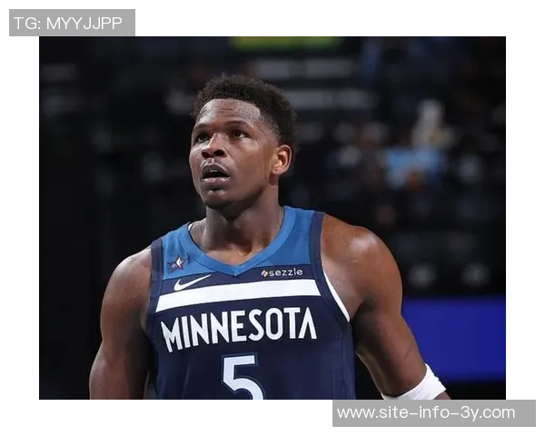 爱德华兹独木难支全场最高28分9板却难救球队失误频繁影响表现